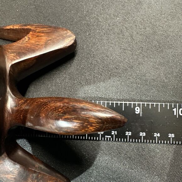 Hand Carved Wood Sea Turtle Sculpture 8 1/2” Long X 5 1/2” Wide X 2 3/4” Tall - Picture 7 of 9
